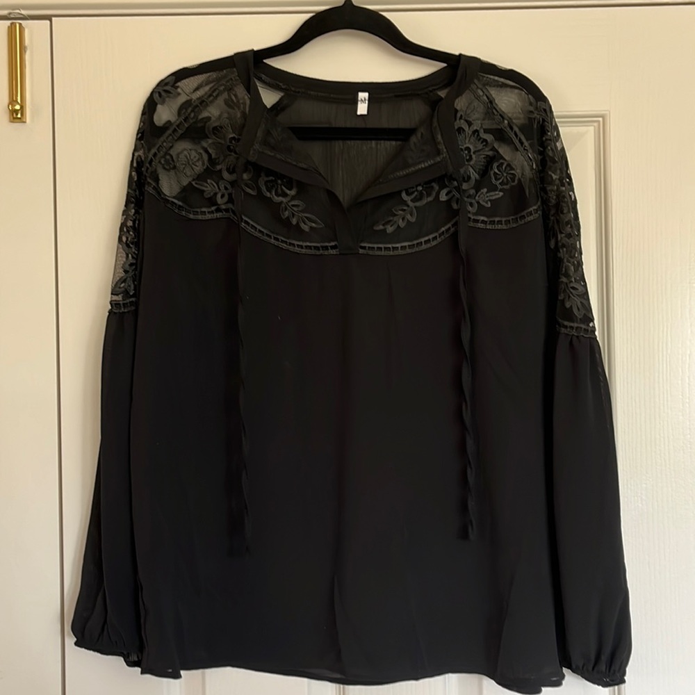 Black lace Flowey Top
